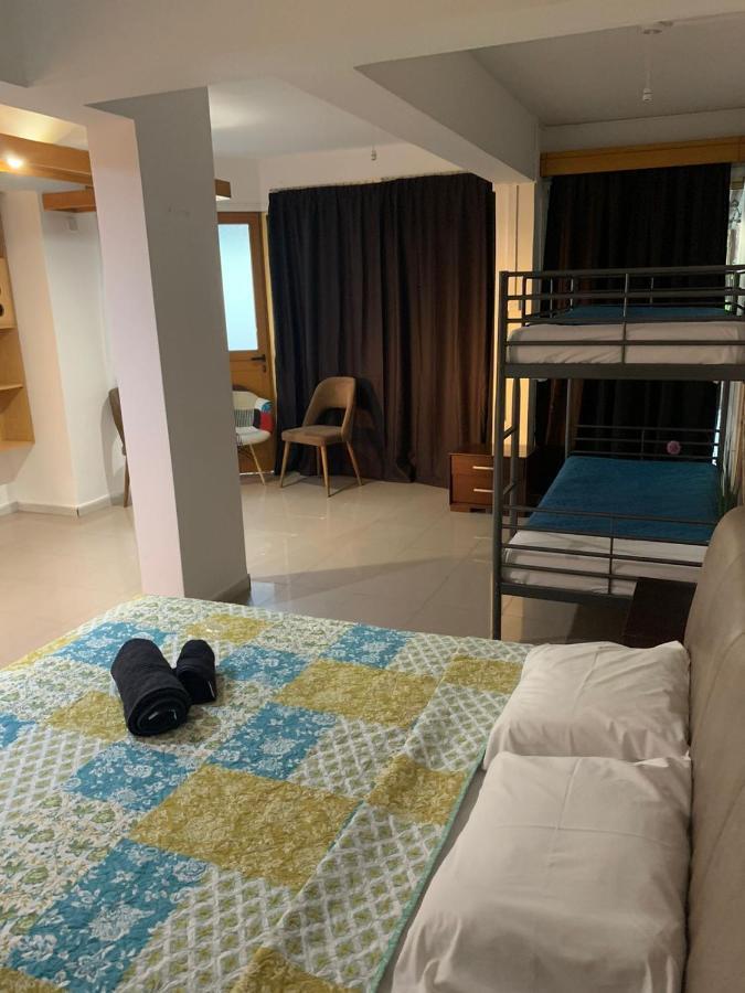 Ground Floor Apartment With Big Balcony Larnaca Exterior photo